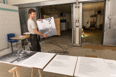 Ausstellung im ehemaligen Kühlhaus in Sassnitz Hafen / Titel : IM NETZ DER ZEIT /Aufbau der Ausstellung Einbau der  Traversen für die Lichtanlage Dorfstrasse 8a 18586 Baabe 0152 0931 48632021-07-19_Ausstellung_Aufbau_IM_NETZ_DER_ZEIT_005.JPG