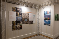 Ausstellung im ehemaligen Kühlhaus in Sassnitz Hafen / Titel : IM NETZ DER ZEIT /Dokumentation der AusstellungDorfstrasse 8a 18586 Baabe 0152 0931 48632021-07-31_Ausstellung_Dokumetation_IM_NETZ_DER_ZEIT_06.jpg