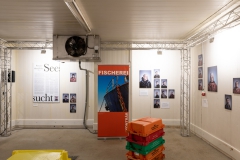 Ausstellung im ehemaligen Kühlhaus in Sassnitz Hafen / Titel : IM NETZ DER ZEIT /Dokumentation der AusstellungDorfstrasse 8a 18586 Baabe 0152 0931 48632021-07-31_Ausstellung_Dokumetation_IM_NETZ_DER_ZEIT_14.jpg