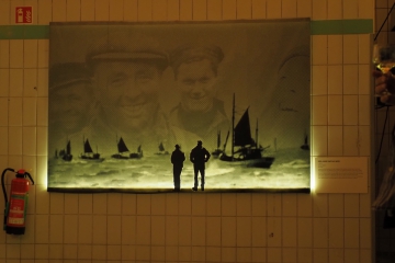 Im Netz der Zeit, Altes Kühlhaus Hafen Sassnitz, Ausstellungseröffnung, Foto © Olaf Spillner